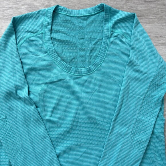Lululemon Swiftly Tech Long Sleeve Top Shirt 2.0 Women's 10 Teal Striped EUC - Picture 3 of 11